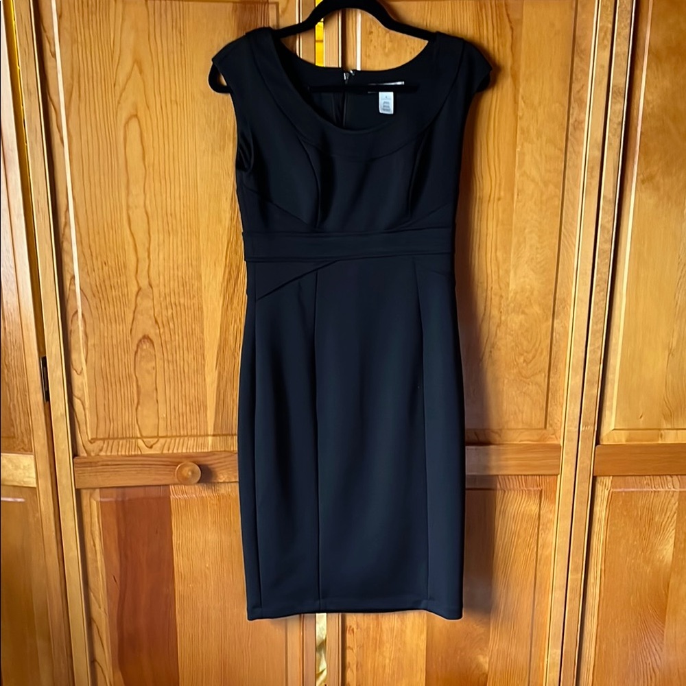 Elegant Black Cap Sleeve Dress